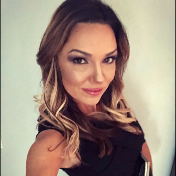 Meet your Posher, Joyce - Picture 1 of 1